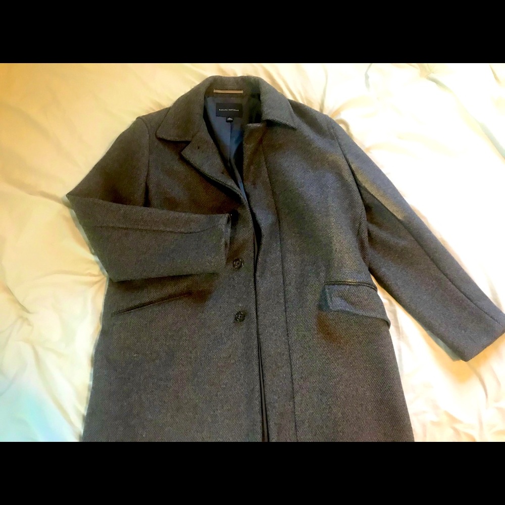 Banana Republic - wool men’s dress coat - drk grey